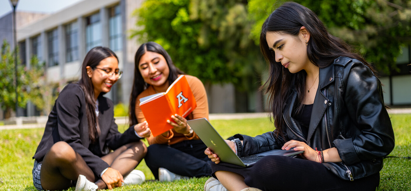 alumnas de la anahuac oaxaca en campus 